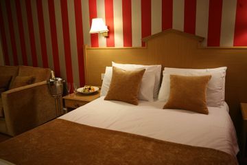Mercure Swindon East Hotel And Spa Екстер'єр фото