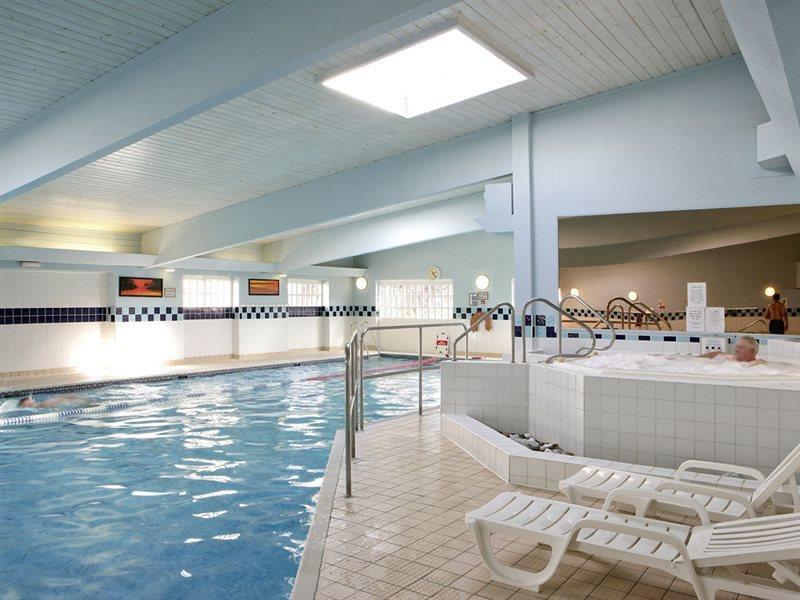 Mercure Swindon East Hotel And Spa Екстер'єр фото